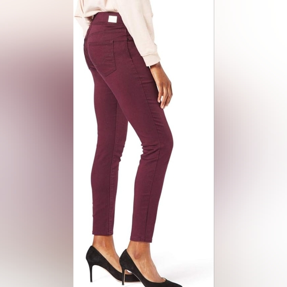 LIKE NEW Levi Shaping Pants maroon pull on skinny 14 long tall flattering fitted - Picture 2 of 11
